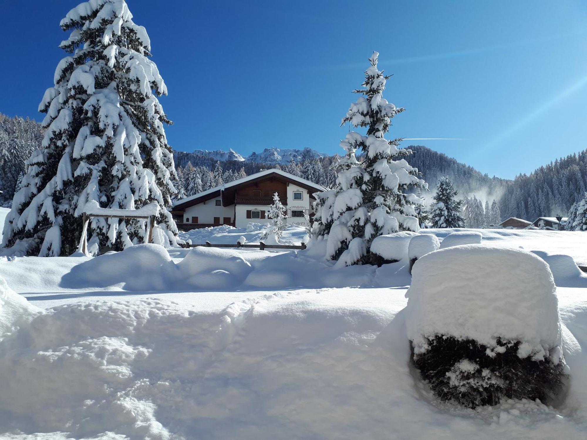 Garni Hotel Iris Selva di Val Gardena Exterior foto